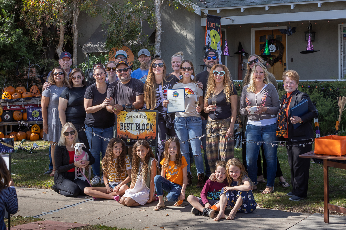 Halloween Decorating Contest (Will Hare Photography)